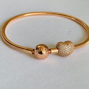 NEW Pandora Rose Gold Bracelet & Pave Heart Clip